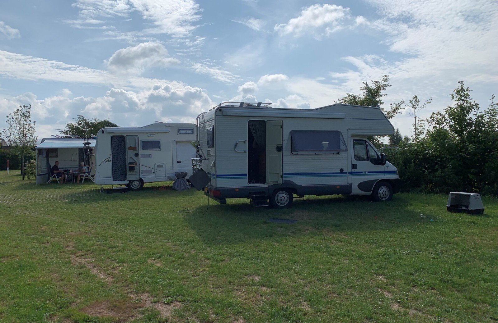 Camper op camping de grebbelinie